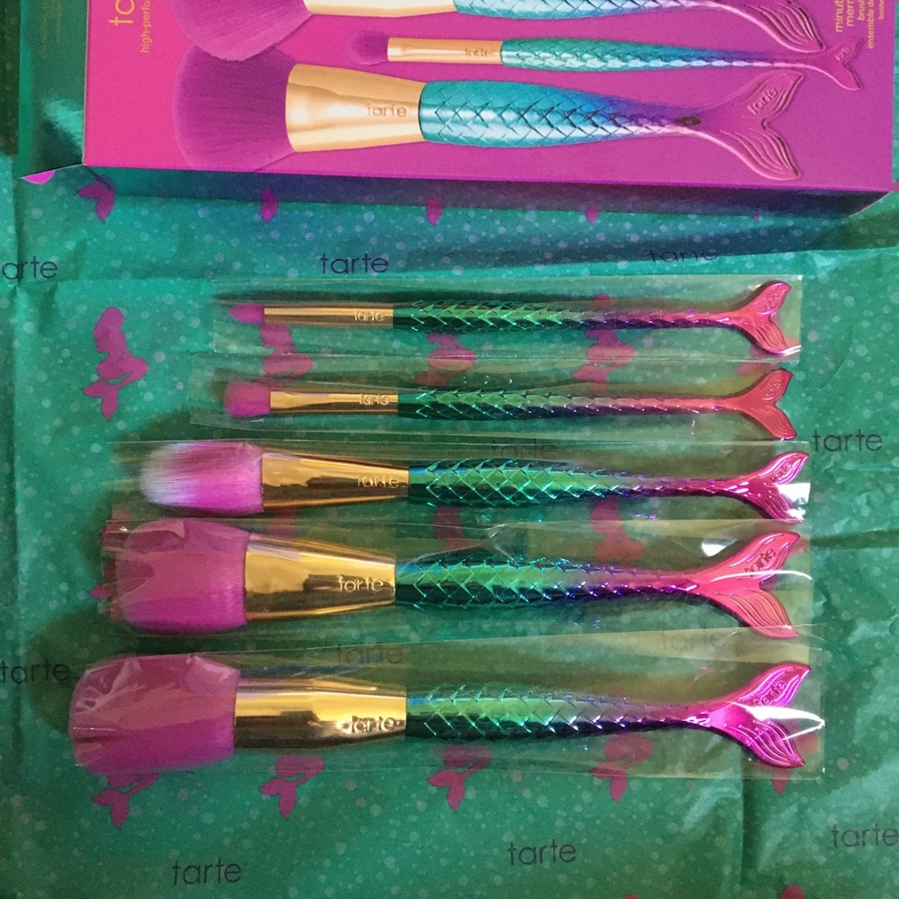 🧜🏼♀️😍Tarte Minutes to Mermaid Brush Set - Picture 6 of 6